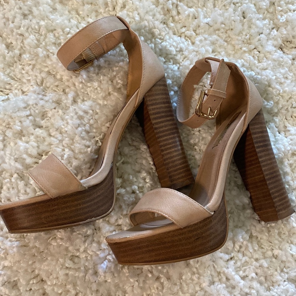 Billini Pumps